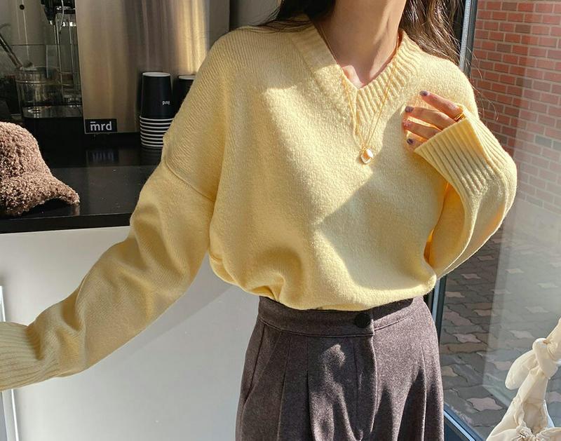 【只今15%OFF】リブヘムVネックニット・全4色・t56256 レディース【tops】【韓国 ファッション トップス ニット ニットトップス ロングスリーブ 長袖 Vネック 鎖骨 デコルテ リブ シンプル 単色 無地 カジュアル ベーシック ゆったり ラフ 秋 冬】