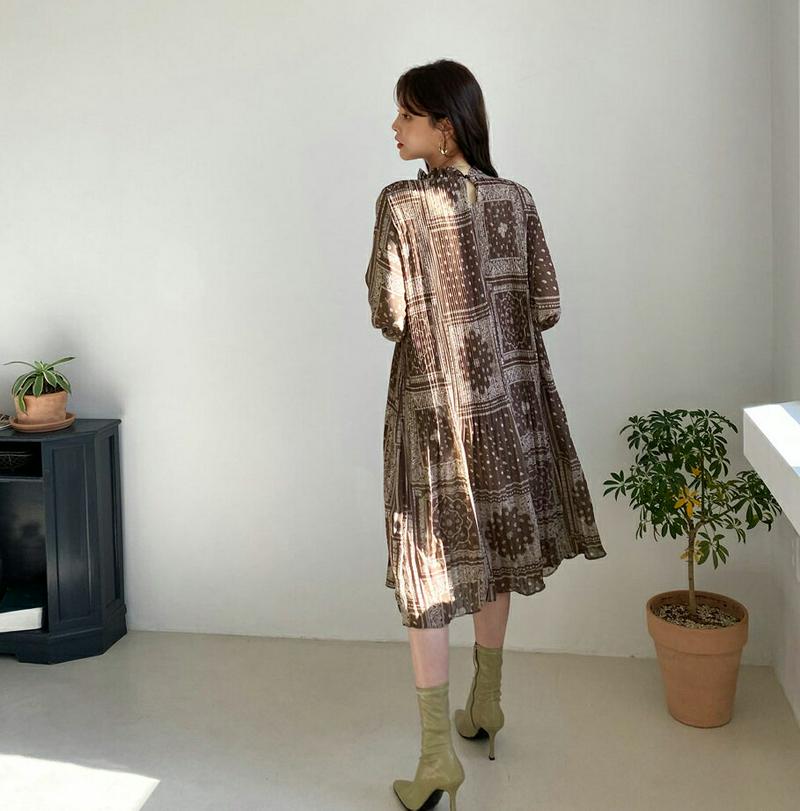 ストラップ付ペイズリーワンピース・全2色・b65130 レディース 【ops】【韓国 ファッション ワンピース ロング モックネック ハーフネック 長袖 パフスリーブ フレア Aライン パターン 柄 ハンカチ スカーフパターン カジュアル 秋 冬】【ハイホリHIHOLLI】