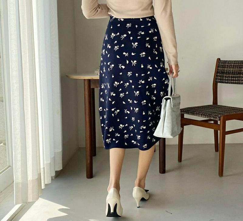 【只今10%OFF】フラワーニットスカート・全2色・b65149 レディース【sk】【韓国 ファッション ボトムス スカート ロング丈 ロングスカート ニットスカート ウエストゴム 花柄 フラワー シンプル フェミニン 大人 上品 秋 冬】【ハイホリHIHOLLI】