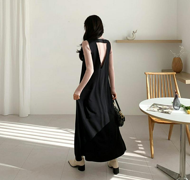 【只今15%OFF】スリーブレスワンピース・全2色・t61885 レディース【ops】【韓国 ファッション ワンピース ロングワンピース スリーブレス フレア 深Vネック 前後着用自由 2way シンプル 単色 無地 ゆったり 大人 上品 秋 冬】