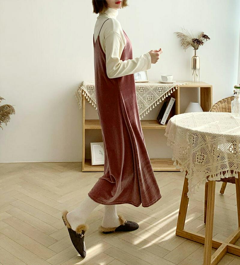 【只今15%OFF】ベロアスリーブレスワンピース・全3色・t61880 レディース【ops】【韓国 ファッション ワンピース ロングワンピース スリーブレス キャミワンピース キャミソール ベロア 光沢 前後着用自由 シンプル カジュアル 体型カバー 大人 秋 冬】