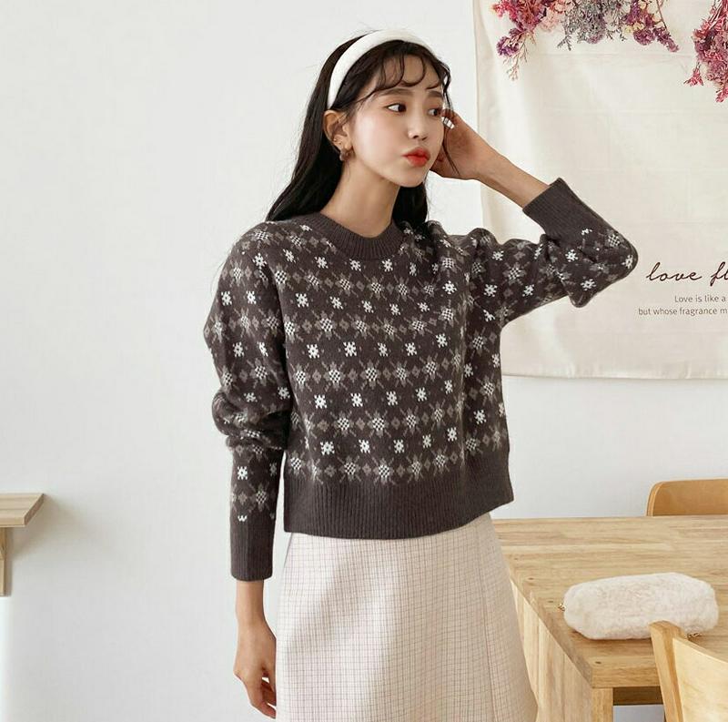 【只今15%OFF】ラウンドパターンニット・全2色・b61870 レディース【tops】【韓国 ファッション トップス ニット ニットトップス ロングスリーブ 長袖 ラウンドネック パターン パターンニット リブ 短丈 カジュアル かわいい ラフ 秋 冬】
