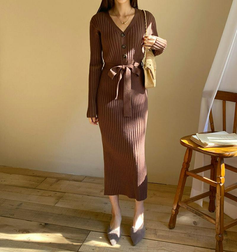 【只今15%OFF】Vネックテクスチャーワンピース・全2色・t64510 レディース【ops】【韓国 ファッション ワンピース ロングワンピース 長袖 ロングスリーブ Vネック 鎖骨 デコルテ リブ スリム ボタン ストラップ シンプル 大人 フェミニン ラフ 秋 冬】