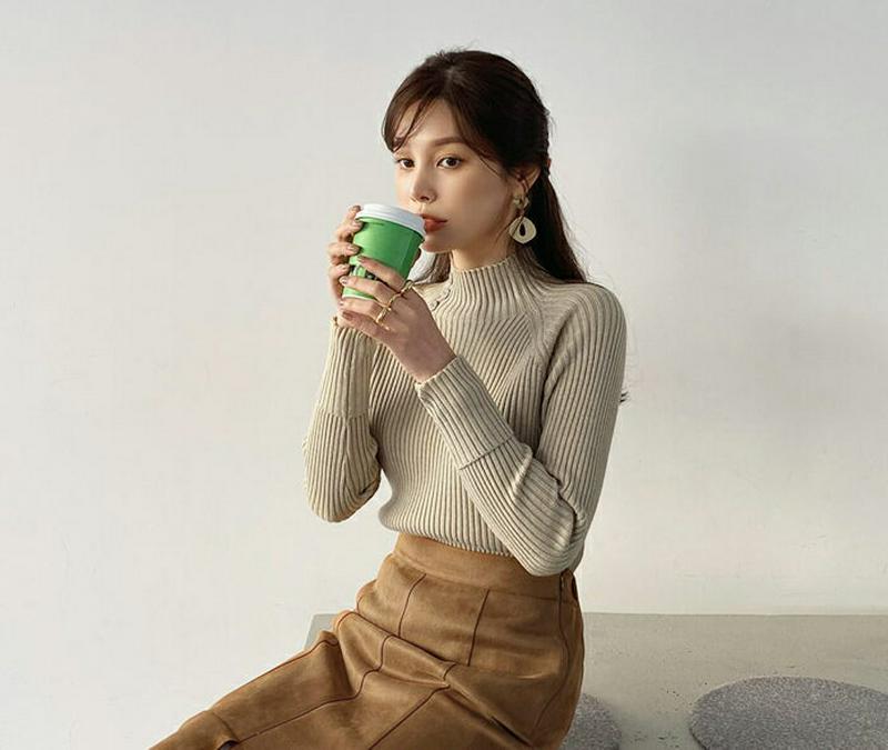ボタンラグランリブニット・全3色・b65164 レディース 【tops】【韓国 ファッション トップス ニット ハーフネック モックネック 長袖 スリム 細身 タイト ラグランスリーブ 無地 デイリー カジュアル 秋 冬】【ハイホリHIHOLLI】