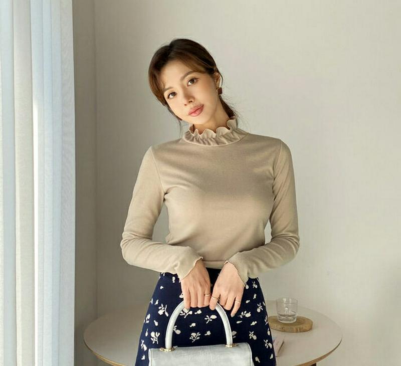 【只今10%OFF】ネックギャザーTシャツ・全5色・b65138 レディース【tops】【韓国 ファッション トップス Tシャツ ロングスリーブ 長袖 ハイネック ギャザー ウェーブ ウェーブヘム シンプル 単色 無地 カジュアル 大人 秋 冬】【ハイホリHIHOLLI】