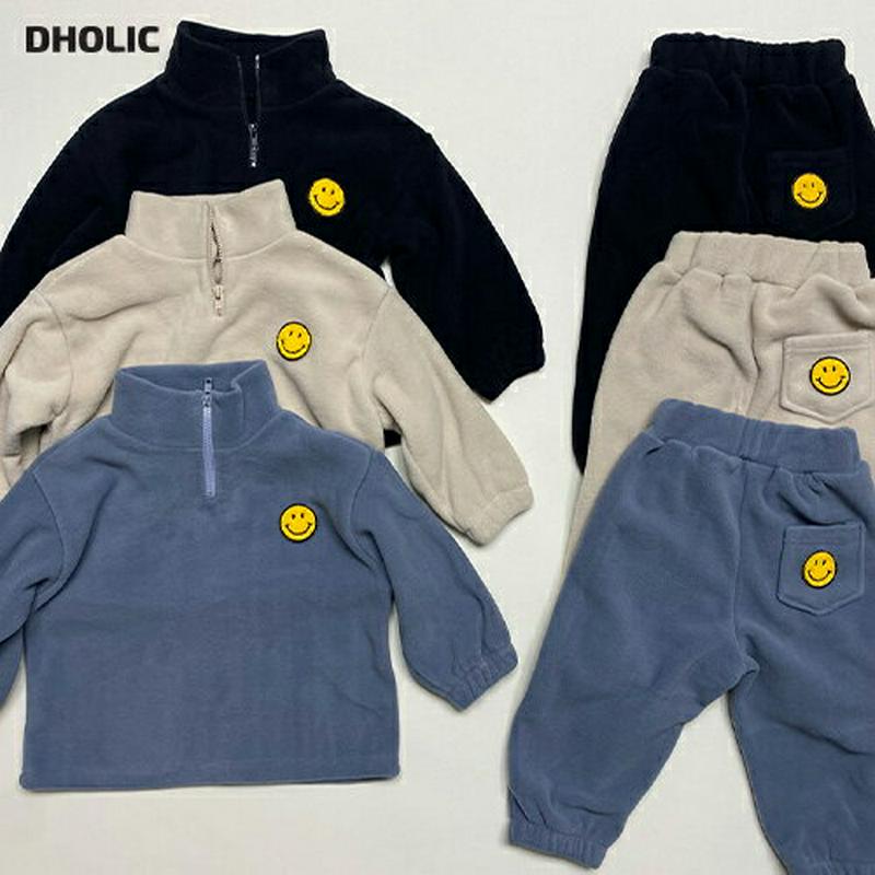 【キッズ30%OFF】スマイルフリーススウェット上下SET(kids)・u09106 キッズ 【3~8才】【SET】【韓国 ファッション セットアップ フリース 長袖 ハーフジップ ハイネック パンツ ロング ウエストゴム アウトドア キッズ 子供 子供服 幼稚園 通学 通園 低学年 秋 冬】【KIDS】