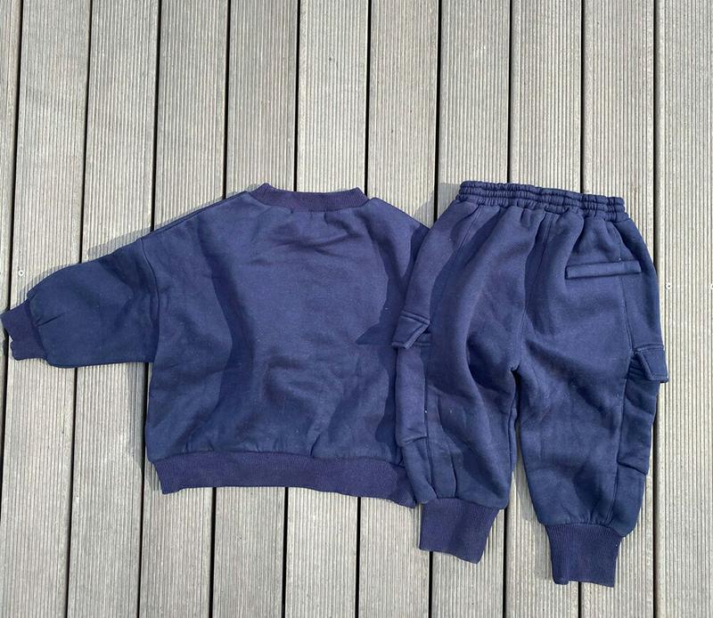 【キッズ20%OFF】カゴポケットスウェット上下SET(kids)・u09099 キッズ 【3~8才】【SET】【韓国 ファッション セットアップ トレーナー Tシャツ 長袖 パンツ ロング ウエストゴム ジョガーパンツ アウトドア キッズ 子供 子供服 幼稚園 通学 通園 低学年 秋 冬】【KIDS】