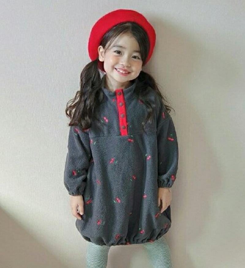 【キッズ20%OFF】チェリーフリースワンピース・u08973 キッズ【3~8才】【ops】【ワンピース ミディ丈 ミディワンピース 長袖 チェリー さくらんぼ サクランボ フリース カジュアル ゆったり 女の子 秋 冬 韓国 韓国子供服 子供 こども 子供服 こども服】【KIDS】