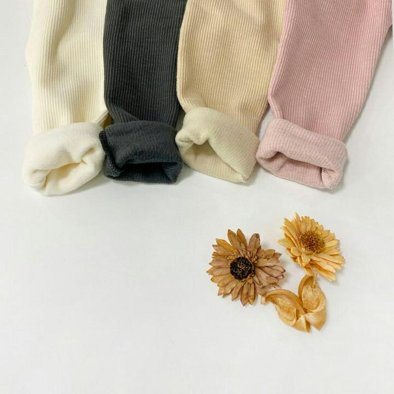 【キッズ20%OFF】裏起毛リブレギンス・u08983 キッズ【3~8才】【pt】【レギンス パンツ ズボン ロングパンツ 長ズボン リブ リブパンツ 裏起毛 単色 無地 シンプル カジュアル 女の子 男の子 冬 韓国 韓国子供服 子供 こども 子供服 こども服】【KIDS】