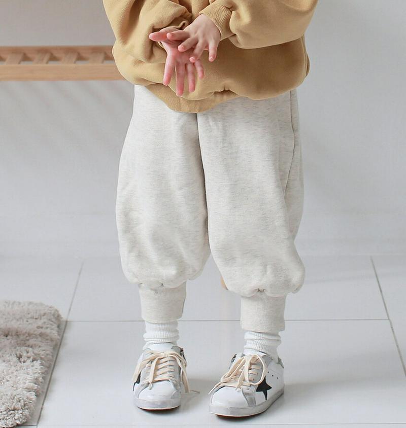 裏起毛バックスマイルジョガーパンツ・p008715 キッズ【3~8才】【pt】【パンツ ズボン ロングパンツ 長ズボン ジョガーパンツ スマイル 裏起毛 カジュアル 可愛い かわいい 女の子 男の子 冬 韓国 韓国子供服 子供 こども 子供服 こども服】【KIDS】