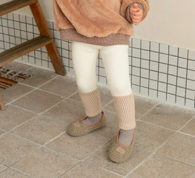 【キッズ30%OFF】裏起毛コーデュロイレギンス(Junior)・u08868 キッズ【9~17才】【pt】【レギンス パンツ ズボン ロングパンツ 長ズボン コーデュロイ 裏起毛 カジュアル シンプル ラフ 女の子 男の子 冬 韓国 韓国子供服 子供 こども 子供服 こども服】【KIDS】