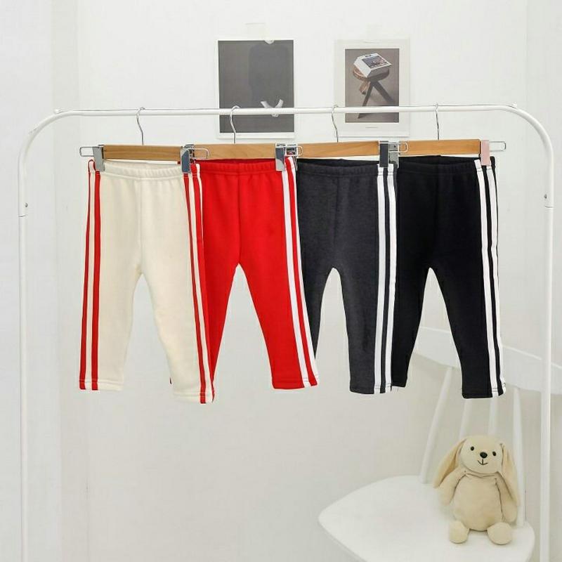 裏起毛ツーサイドラインレギンス・u08980 キッズ【3~8才】【pt】【レギンス パンツ ズボン ロングパンツ 長ズボン サイドライン ラインパンツ 裏起毛 カジュアル ラフ 女の子 男の子 冬 韓国 韓国子供服 子供 こども 子供服 こども服】【KIDS】