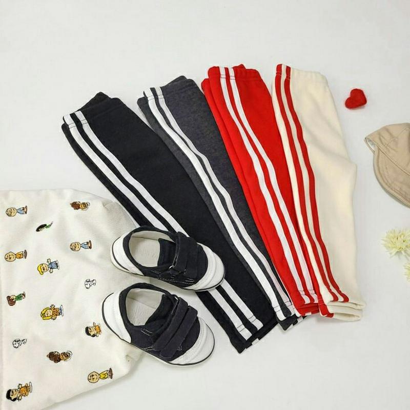 裏起毛ツーサイドラインレギンス・u08980 キッズ【3~8才】【pt】【レギンス パンツ ズボン ロングパンツ 長ズボン サイドライン ラインパンツ 裏起毛 カジュアル ラフ 女の子 男の子 冬 韓国 韓国子供服 子供 こども 子供服 こども服】【KIDS】