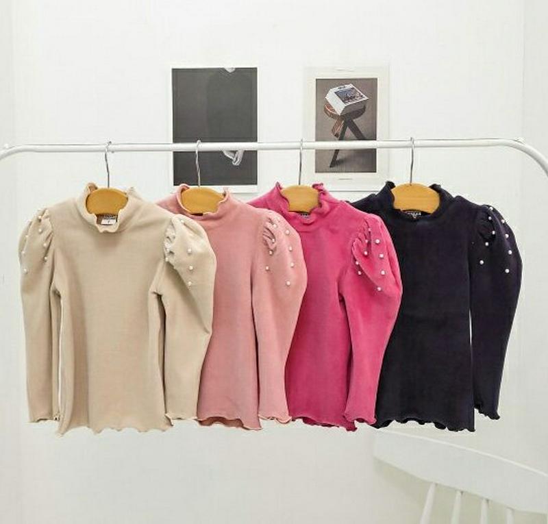 【キッズ20%OFF】パールパフ長袖Tシャツ・u08977 キッズ【3~8才】【tops】【トップス Tシャツ 長袖 パフスリーブ ボリューム袖 パール 上品 可愛い かわいい モックネック　女の子 秋 冬 韓国 韓国子供服 子供 こども 子供服 こども服】【KIDS】