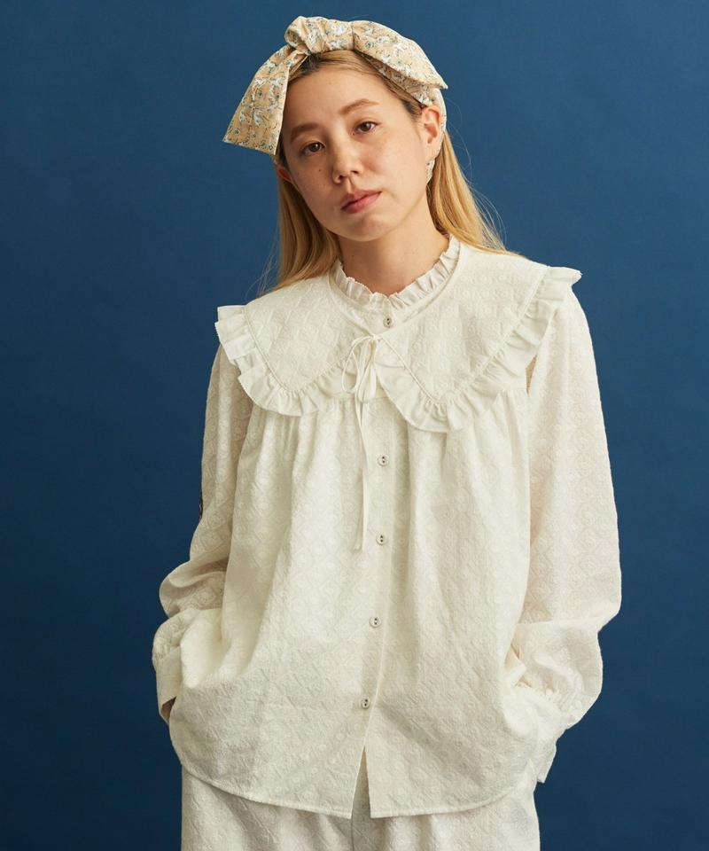 〇eiπe　刺繍生地×アップリケ刺繍　付け衿ギャザーブラウス（eiπe）