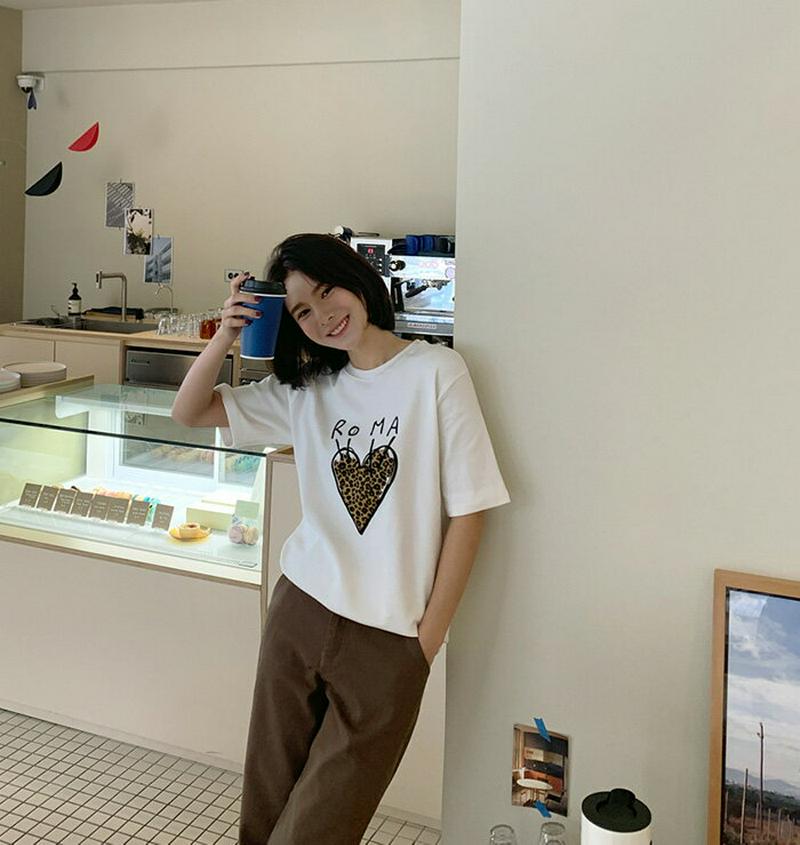 MAYBLUE(メイブルー)レオパードイラストTシャツ【10/30up_go】レオパード　Tシャツ　トップス　ロゴT　半袖　クルーネック【5】