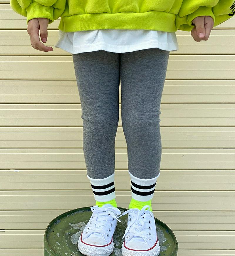【キッズ20%OFF】ツーラインヘムレギンス(kids)・u09172 キッズ【3~8才】【pt】【レギンス パンツ ズボン ロングパンツ 長ズボン ライン カジュアル スポーティー ラフ 女の子 男の子 秋 冬 韓国 韓国子供服 子供 こども 子供服 こども服】【KIDS】