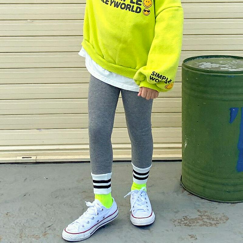 【キッズ20%OFF】ツーラインヘムレギンス(kids)・u09172 キッズ【3~8才】【pt】【レギンス パンツ ズボン ロングパンツ 長ズボン ライン カジュアル スポーティー ラフ 女の子 男の子 秋 冬 韓国 韓国子供服 子供 こども 子供服 こども服】【KIDS】