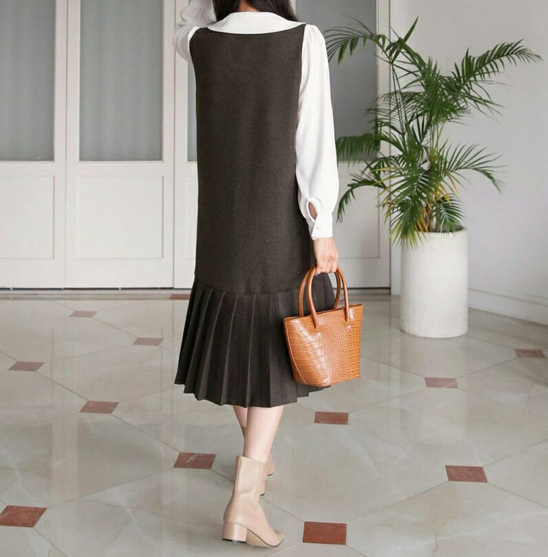 【新作10%OFF】Vネックプリーツヘムワンピース・全3色・t61127 レディース【ops】【韓国 ファッション ワンピース ミディワンピース ロングワンピース Vネック スリーブレス プリーツ ウール混 Hライン レイヤード 揺れ感 大人 上品 秋 冬】