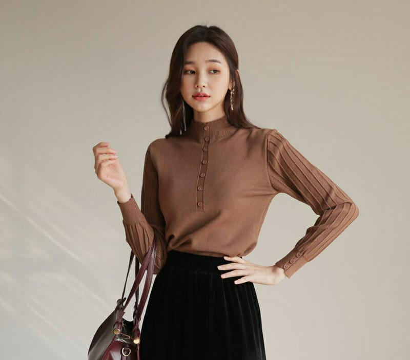 【新作10%OFF】スリーブラインボタンニット・全2色・b61151 レディース【tops】【韓国 ファッション トップス ニット ニットトップス ロングスリーブ 長袖 ボタン ハーフネック リブ ライン シンプル カジュアル 単色 大人 上品 秋 冬】
