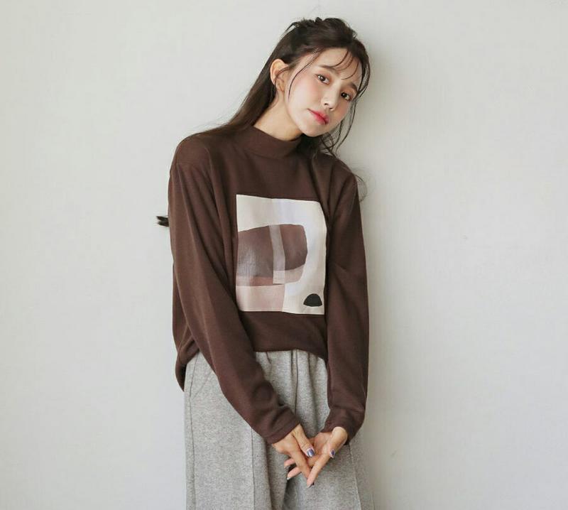 【新作10%OFF】裏起毛ハーフネックプリントTシャツ・全4色・b61120 レディース【tops】【韓国 ファッション トップス Tシャツ ロングスリーブ 長袖 ハーフネック スクエア プリント 裏起毛 シンプル カジュアル ゆったり ラフ 秋 冬】