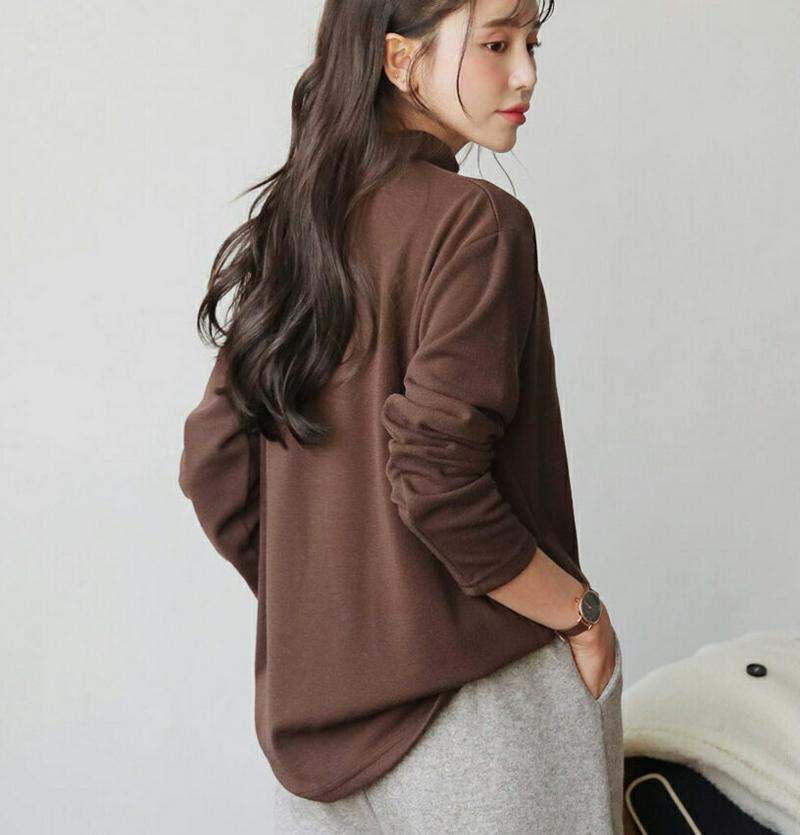 【新作10%OFF】裏起毛ハーフネックプリントTシャツ・全4色・b61120 レディース【tops】【韓国 ファッション トップス Tシャツ ロングスリーブ 長袖 ハーフネック スクエア プリント 裏起毛 シンプル カジュアル ゆったり ラフ 秋 冬】