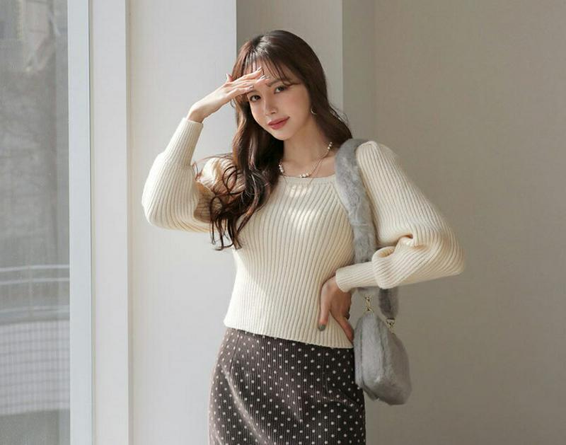 【新作10%OFF】リブスクエアパフニット・全3色・t65273 レディース 【tops】【韓国 ファッション トップス ニット デコルテ 長袖 リブニット パフスリーブ ぼわん袖 ボリューム袖 スリム 細身 無地 フェミニン カジュアル 秋 冬】【ハイホリHIHOLLI】