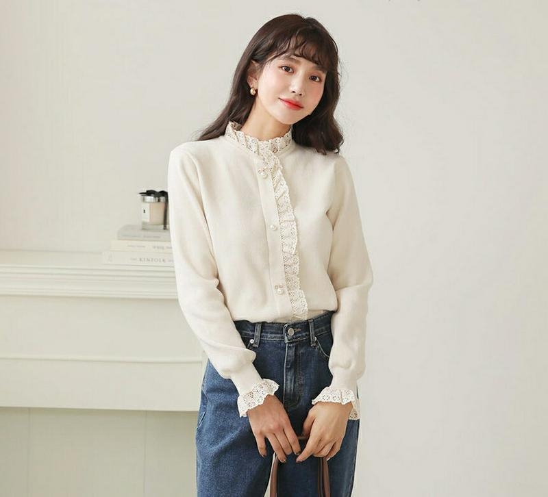 パールレースヘムニット・全2色・b61979 レディース 【tops】【韓国 ファッション トップス ニット ラウンドネック レースネック 長袖 パフスリーブ ぼわん袖 ボリューム袖 フェミニン ガーリー カジュアル 秋 冬】