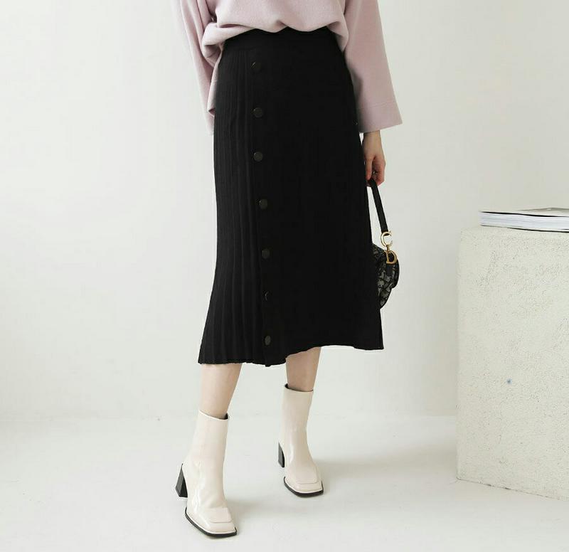 フェイクボタンプリーツスカート・全2色・b61948 レディース 【sk】【韓国 ファッション ボトムス スカート ロング Aライン フレア プリーツ 無地 上品 フェミニン アシメ アシンメトリー アンバランス カジュアル 秋 冬】