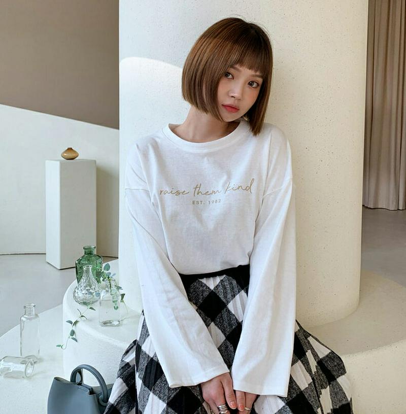 スリットレタリングTシャツ・全3色・t61872 レディース 【tops】【韓国 ファッション トップス Tシャツ カットソー ラウンドネック 長袖 ロングスリーブ ルーズ ゆったり ドロップショルダー オーバーサイズ ロゴ 英字 カジュアル 秋 冬】