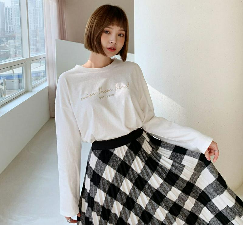 スリットレタリングTシャツ・全3色・t61872 レディース 【tops】【韓国 ファッション トップス Tシャツ カットソー ラウンドネック 長袖 ロングスリーブ ルーズ ゆったり ドロップショルダー オーバーサイズ ロゴ 英字 カジュアル 秋 冬】
