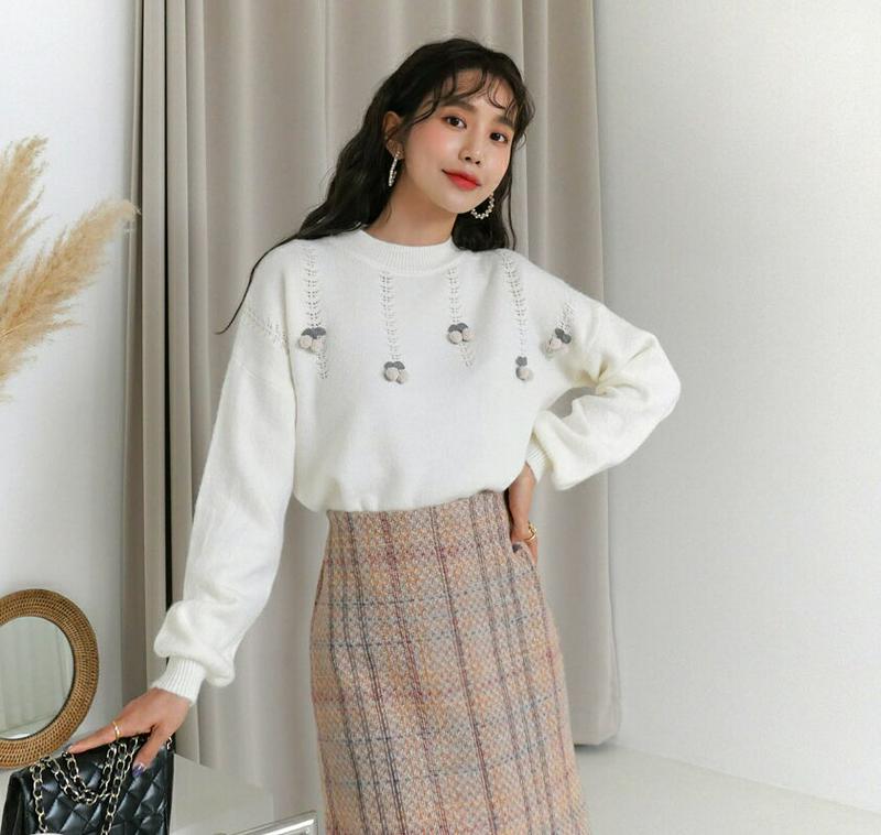 チェリーモチーフニット・全3色・b64539 レディース 【tops】【韓国 ファッション トップス ニット ラウンドネック 長袖 パフスリーブ ぼわん袖 ボリューム袖 モチーフ ポンポン ガーリー カジュアル 秋 冬】
