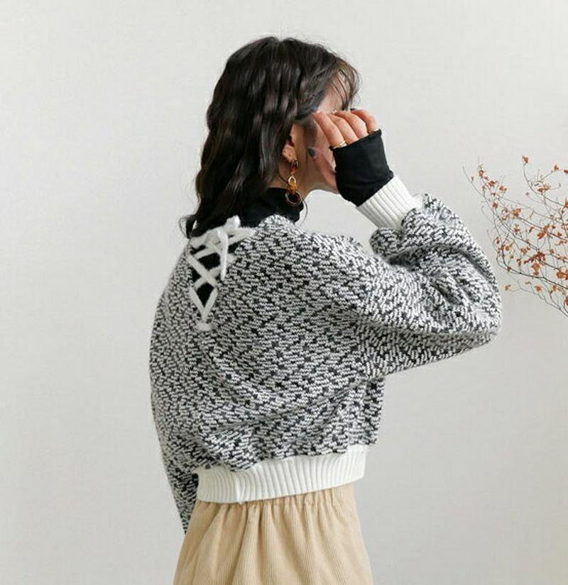 【只今10%OFF】バックレースアップニット・全2色・b64549 レディース 【tops】【韓国 ファッション トップス ニット ラウンドネック 長袖 ルーズ ゆったり パフスリーブ ぼわん袖 ボリューム袖 パターン 柄 クロップド ショート ビンテージ カジュアル 秋 冬】