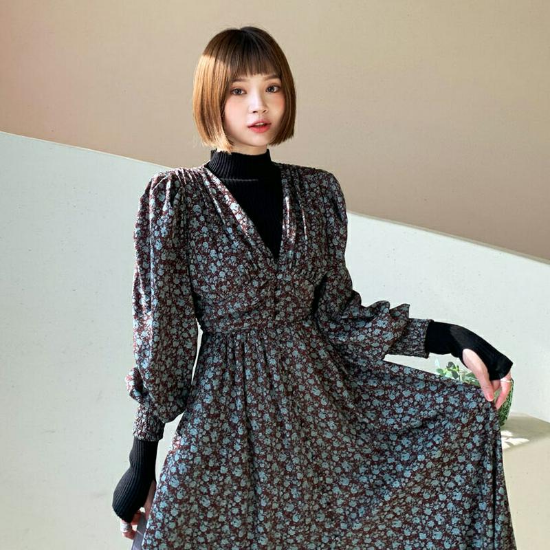 Vネックフラワーワンピース・全2色・t61887 レディース 【ops】【韓国 ファッション ワンピース ロング フレア Aライン Vネック 長袖 パフスリーブ ぼわん袖 ボリュームスリーブ パターン 柄 小花柄 レトロ ビンテージ ハイウエスト カジュアル 秋 冬】