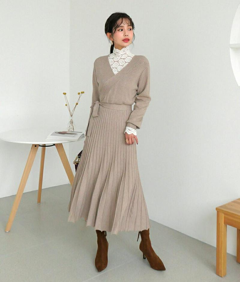 ストラップ付カシュクールニットワンピース・全2色・b64555 レディース 【ops】【韓国 ファッション ワンピース ロング Vネック ラップ ウエストタイ 長袖 フレア アライン ニット 無地 カジュアル 秋 冬】