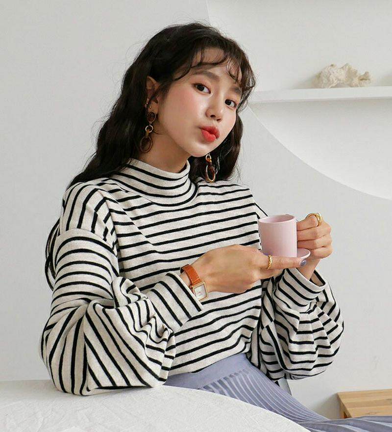 ハイネックボーダーTシャツ・全5色・t64524 レディース 【tops】【韓国 ファッション トップス Tシャツ カットソー ハーフネック モックネック 長袖 パフスリーブ ボリューム袖 ぼわん袖 ルーズ ゆったり パターン 柄 カジュアル 秋 冬】
