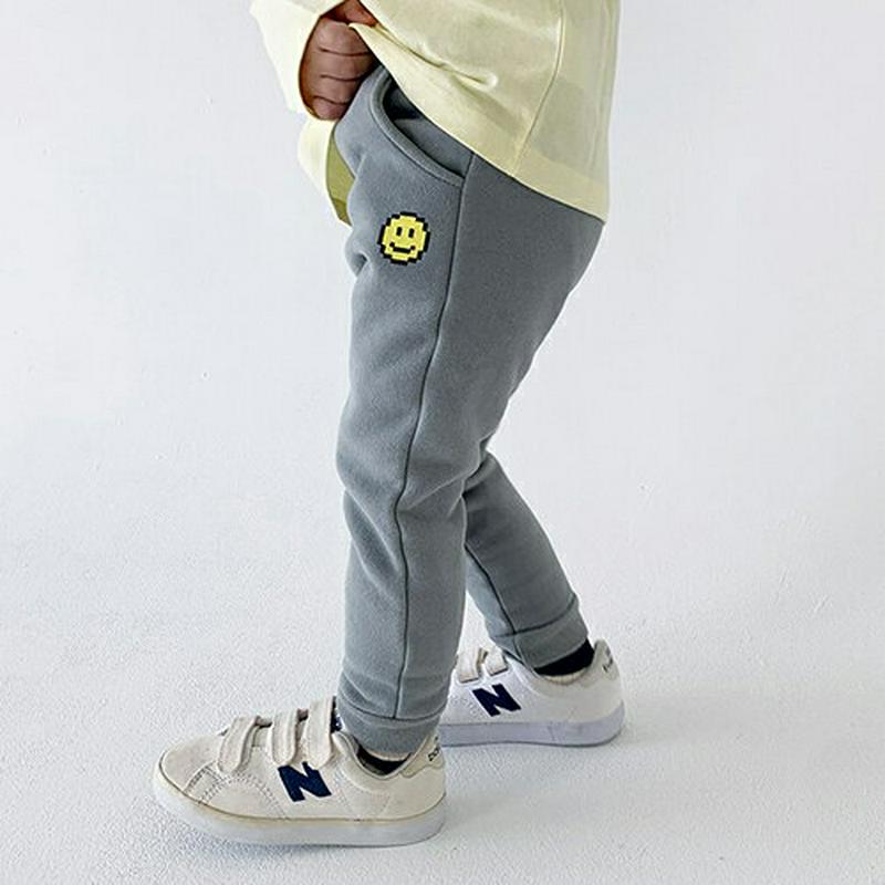 【只今20%OFF】裏起毛スマイルジョガーパンツ・u09352 キッズ【3~8才】【pt】【ジョガーパンツ パンツ ズボン ロングパンツ 長ズボン スマイル 裏起毛 カジュアル ラフ 女の子 男の子 冬 韓国 韓国子供服 子供 こども 子供服 こども服】【KIDS】