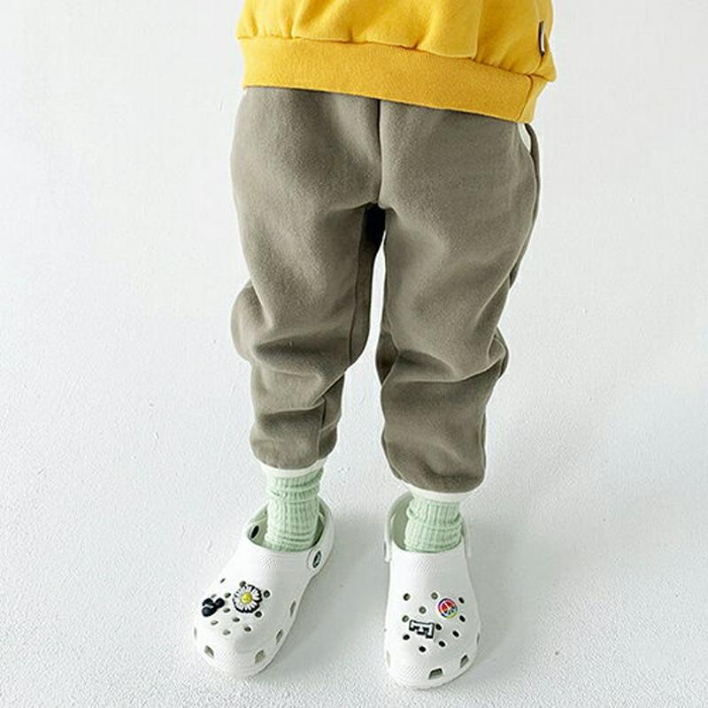 【只今20%OFF】両起毛配色ジョガーパンツ・u09351 キッズ【3~8才】【pt】【パンツ ズボン ロングパンツ 長ズボン 起毛 裏起毛 両起毛 単色 無地 シンプル ベーシック カジュアル ジョガーパンツ 女の子 男の子 冬 韓国 韓国子供服 子供 こども 子供服 こども服】【KIDS】