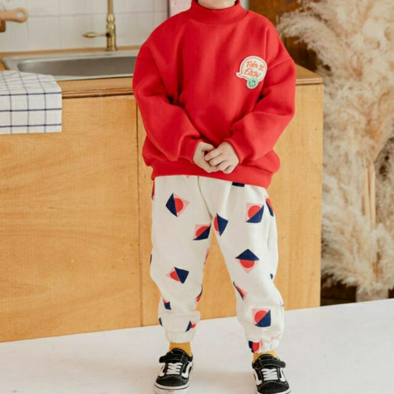 【キッズ20%OFF】裏起毛スマイルパッチスウェット上下SET(kids)・u09316 キッズ【3~8才】【set】【セット set　上下 スマイル 裏起毛 総柄 パンツ 長袖 トップス カジュアル ラフ 女の子 男の子 冬 韓国 韓国子供服 子供 こども 子供服 こども服】【KIDS】
