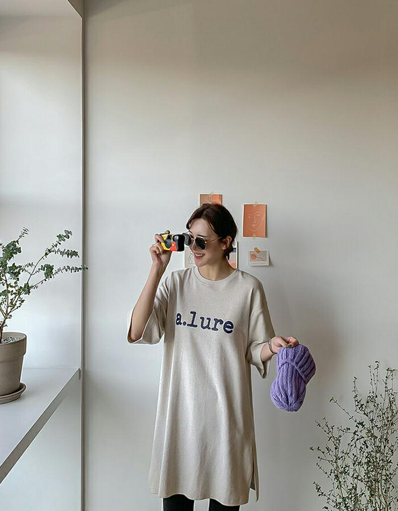 MAYBLUE(メイブルー)表起毛レタリングロング丈Tシャツ【12/1up_PSH】Tシャツ　メッセージ　Aライン　フレアT　サイドスリット　5分丈　起毛　レタリング【5】