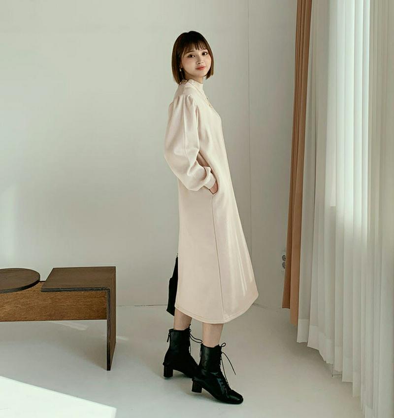 【新作10%OFF】裏起毛パフスリーブワンピース・全3色・b56358 レディース 【ops】【韓国 ファッション ワンピース ロング ミモレ丈 カラー 襟 モックネック ハーフネック ぼわん袖 ボリューム袖 パフスリーブ 長袖 Hライン ルーズ ゆったり カジュアル 秋 冬】