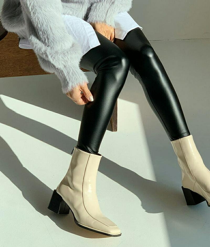 【新作10%OFF】裏起毛レザー調レギンス・全1色・b56338 レディース 【pt】【韓国 ファッション ボトムス レギンス スパッツ パンツ ロング スリム 細身 タイト ストレッチ 伸びる レザー調 艶 光沢 カジュアル 秋 冬】