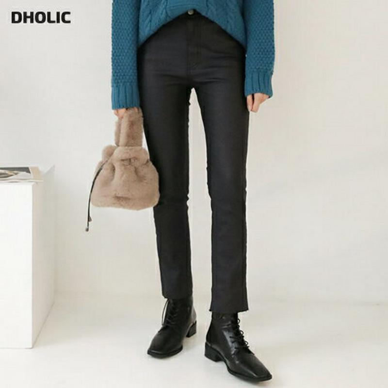 【只今10%OFF】裏起毛レザー調カットオフパンツ・全1色・t56324 レディース 【pt】【韓国 ファッション ボトムス パンツ ロング スリム 細身 タイト スキニー ストレート 切りっぱなし カット 光沢 レザー カジュアル 秋 冬】