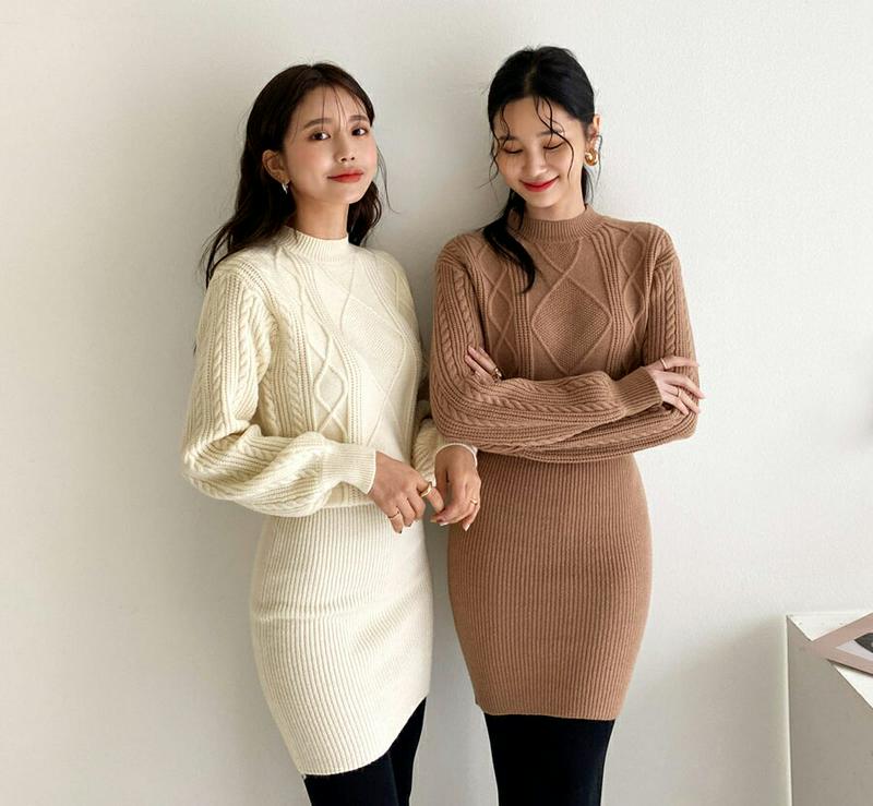 【只今10%OFF】ツイストニットミニワンピース・全2色・64590 レディース 【ops】【韓国 ファッション ワンピース ミニ ショート ニット 長袖 ラウンドネック パフスリーブ ぼわん袖 ボリュームスリーブ ケーブルニット リブニット タイト スリム 無地 カジュアル 秋 冬】