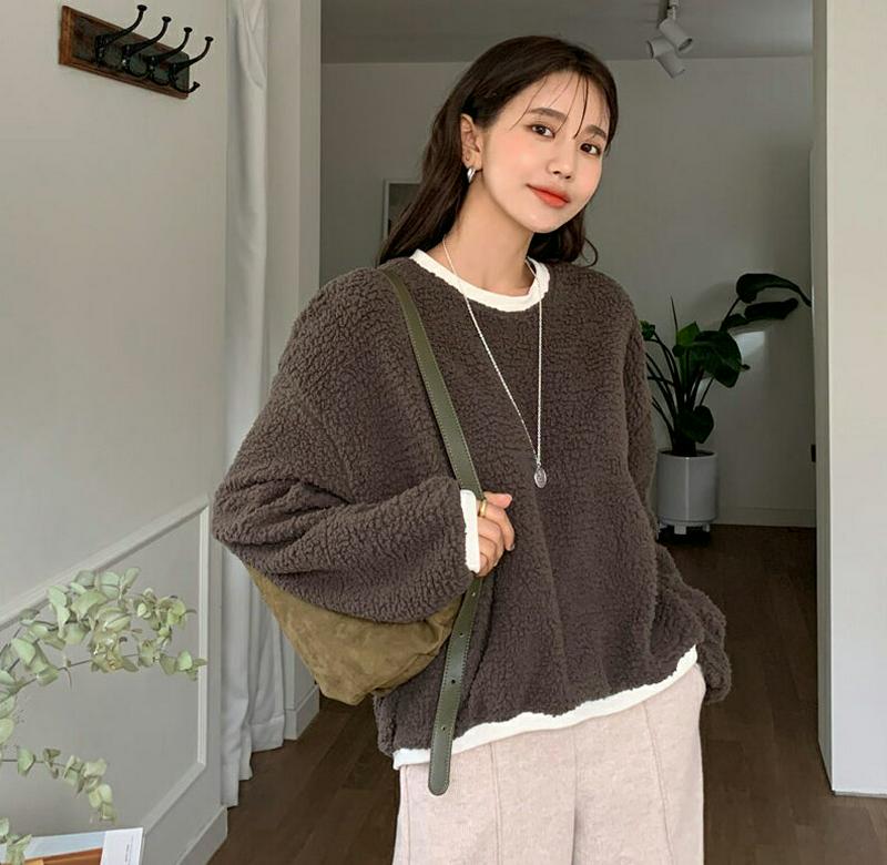 【只今10%OFF】配色ボアスウェット・全4色・t64593 レディース 【tops】【韓国 ファッション トップス スウェット トレーナー Tシャツ カットソー ボア ラウンドネック 長袖 ルーズ ゆったり オーバーサイズ 可愛い カーリー カジュアル 秋 冬】