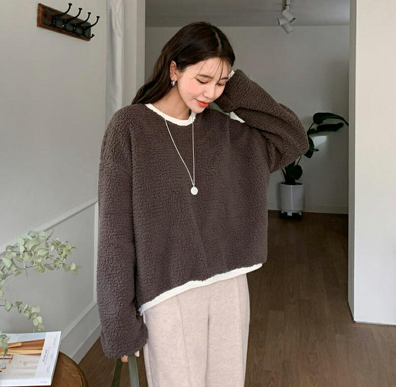 【只今10%OFF】配色ボアスウェット・全4色・t64593 レディース 【tops】【韓国 ファッション トップス スウェット トレーナー Tシャツ カットソー ボア ラウンドネック 長袖 ルーズ ゆったり オーバーサイズ 可愛い カーリー カジュアル 秋 冬】
