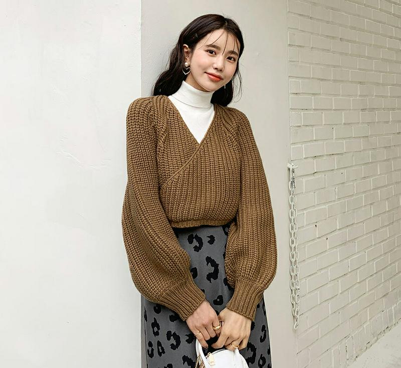 【只今10%OFF】カシュクールニット・全5色・t64583 レディース 【tops】【韓国 ファッション トップス ニット Vネック ラップ リブニット 長袖 ボリューム袖 ぼわん袖 パフスリーブ クロップド ローゲージ カジュアル 秋 冬】