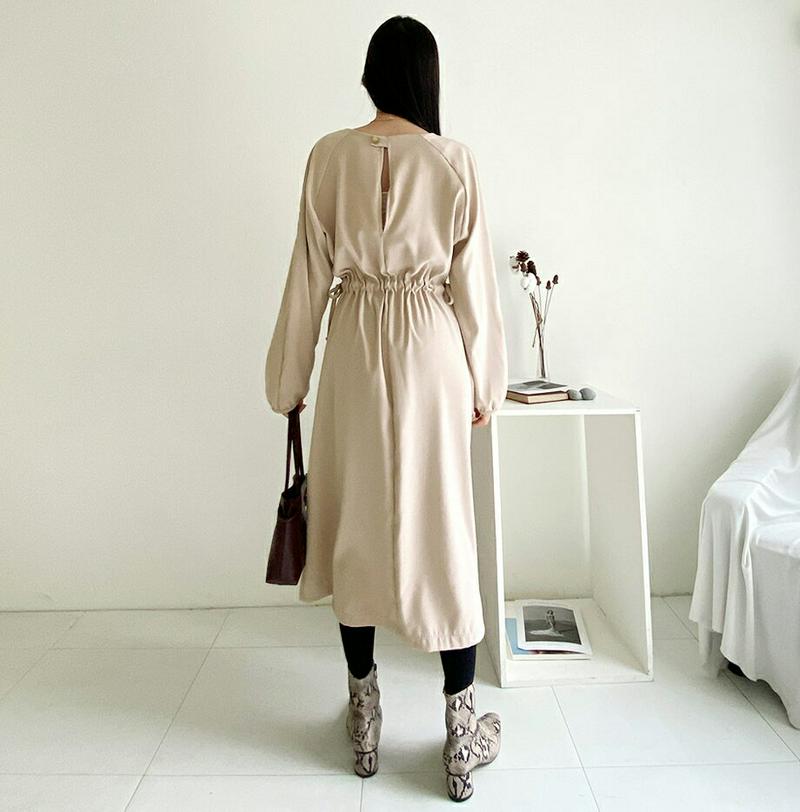 【只今10%OFF】ドロストワンピース・全2色・t64603 レディース 【ops】【韓国 ファッション ワンピース ロング Aライン フレア 長袖 ラウンドネック ウエストタイ ギャザー 無地 カジュアル 秋 冬】