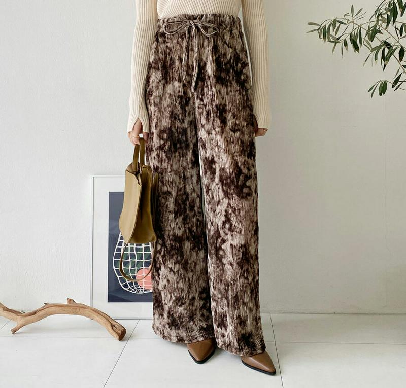 【只今10%OFF】ベロアパターンパンツ・全3色・t64571 レディース 【pt】【韓国 ファッション ボトムス パンツ ロング ワイド フルレングス 10分丈 十分丈 ウエストゴム パターン 柄 タイダイ風 ユニーク カジュアル 秋 冬】