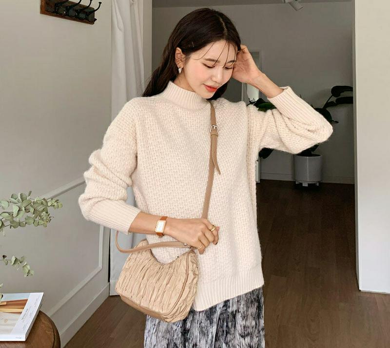 【只今10%OFF】ツイストハイネックニット・全3色・b64570 レディース 【tops】【韓国 ファッション トップス ニット ハーフネック 長袖 ロングスリーブ ドロップショルダー ルーズ ゆったり 体型カバー オーバーサイズ お尻カバー メランジ カジュアル 秋 冬】